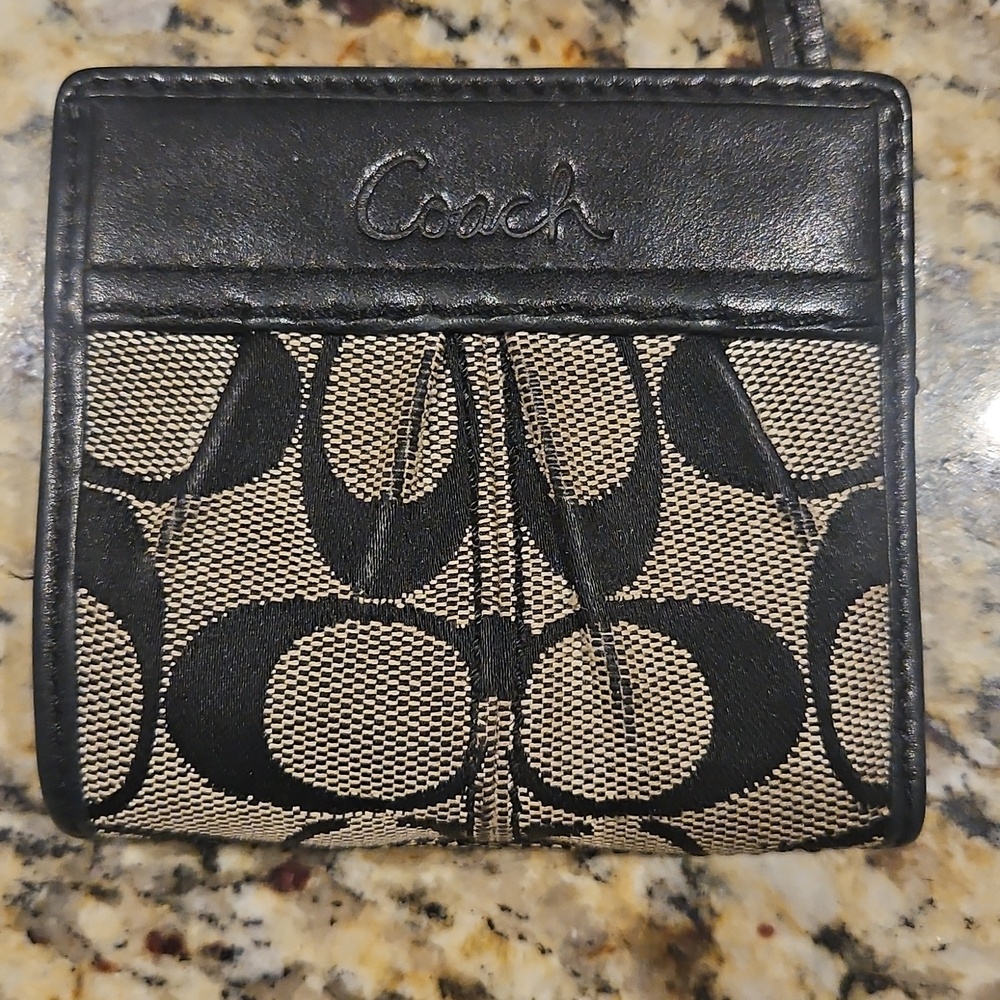Coach Vintage Signature Jacquard Compact Wallet Black/Gray Y2K C Logo